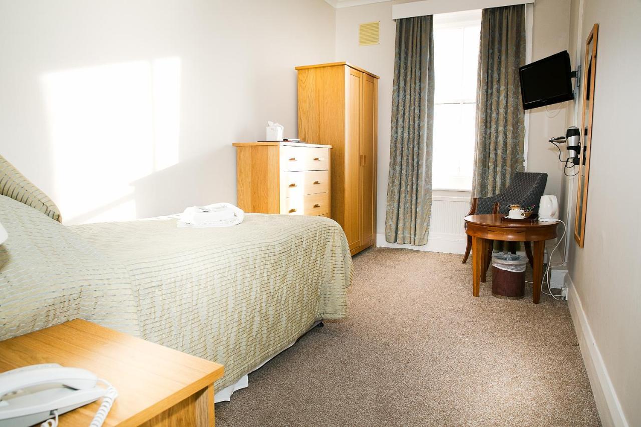 The Cumberland Hotel Истборн Екстериор снимка