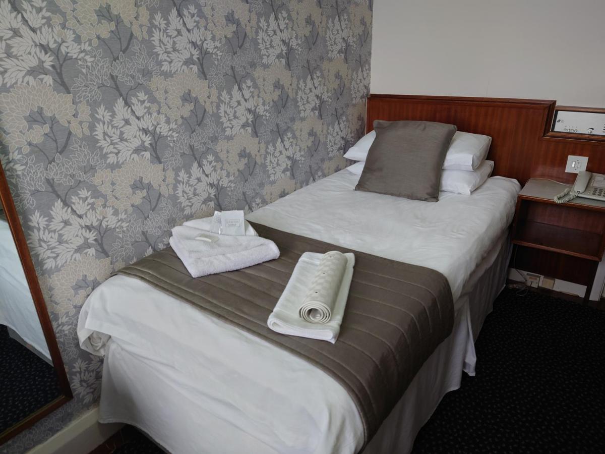 The Cumberland Hotel Истборн Екстериор снимка