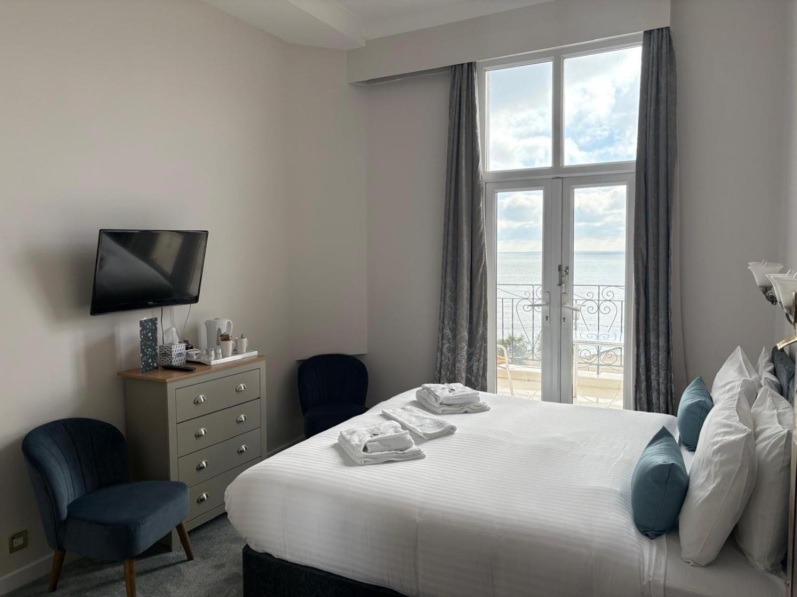 The Cumberland Hotel Истборн Екстериор снимка