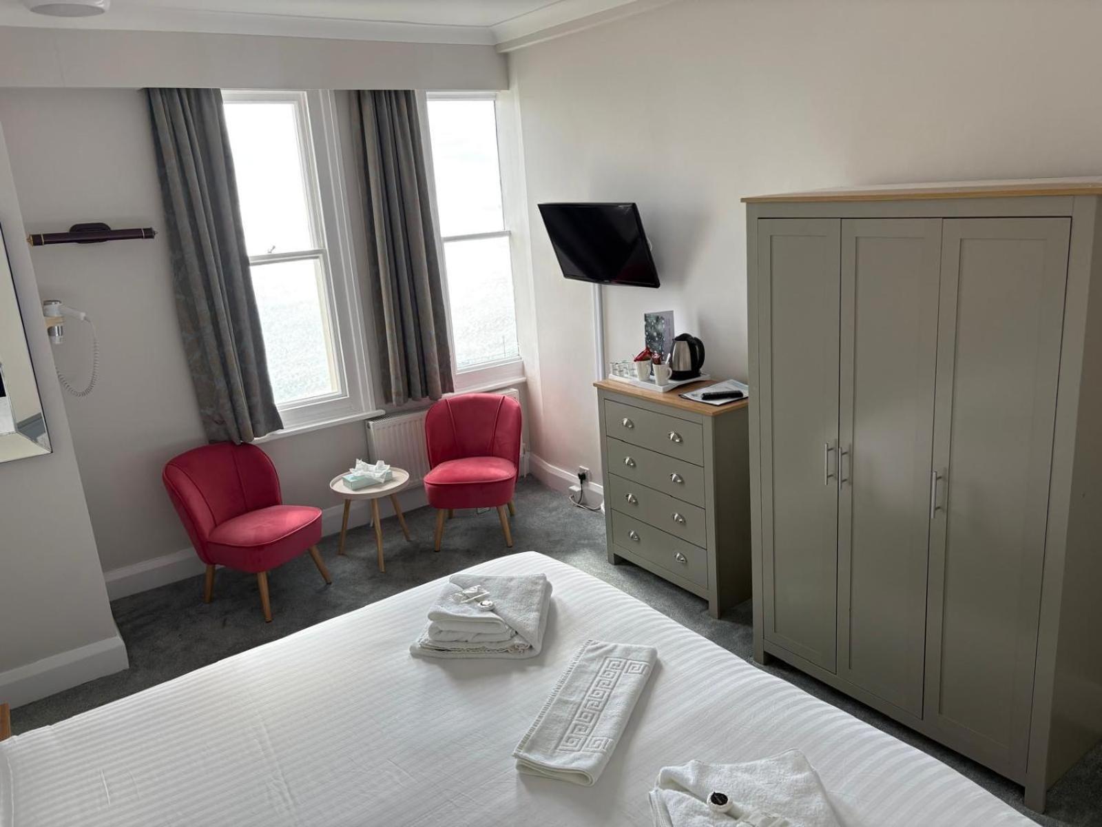 The Cumberland Hotel Истборн Екстериор снимка