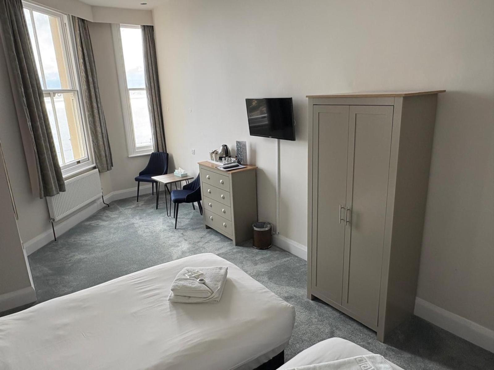 The Cumberland Hotel Истборн Екстериор снимка