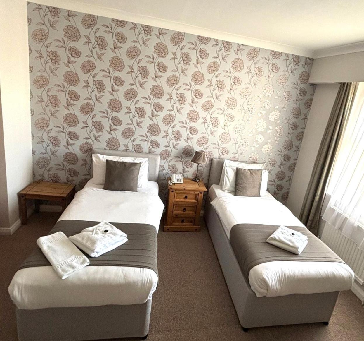 The Cumberland Hotel Истборн Екстериор снимка